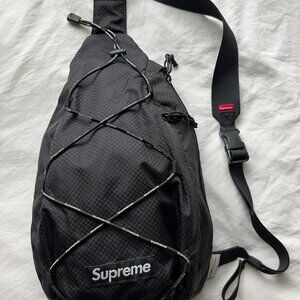 Supreme nylon logo sling bag S22